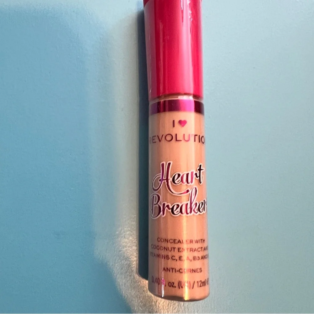 I Love Revolution Heart Breakers “Sesame” Concealer w/Coconut Extracts & Vitamin